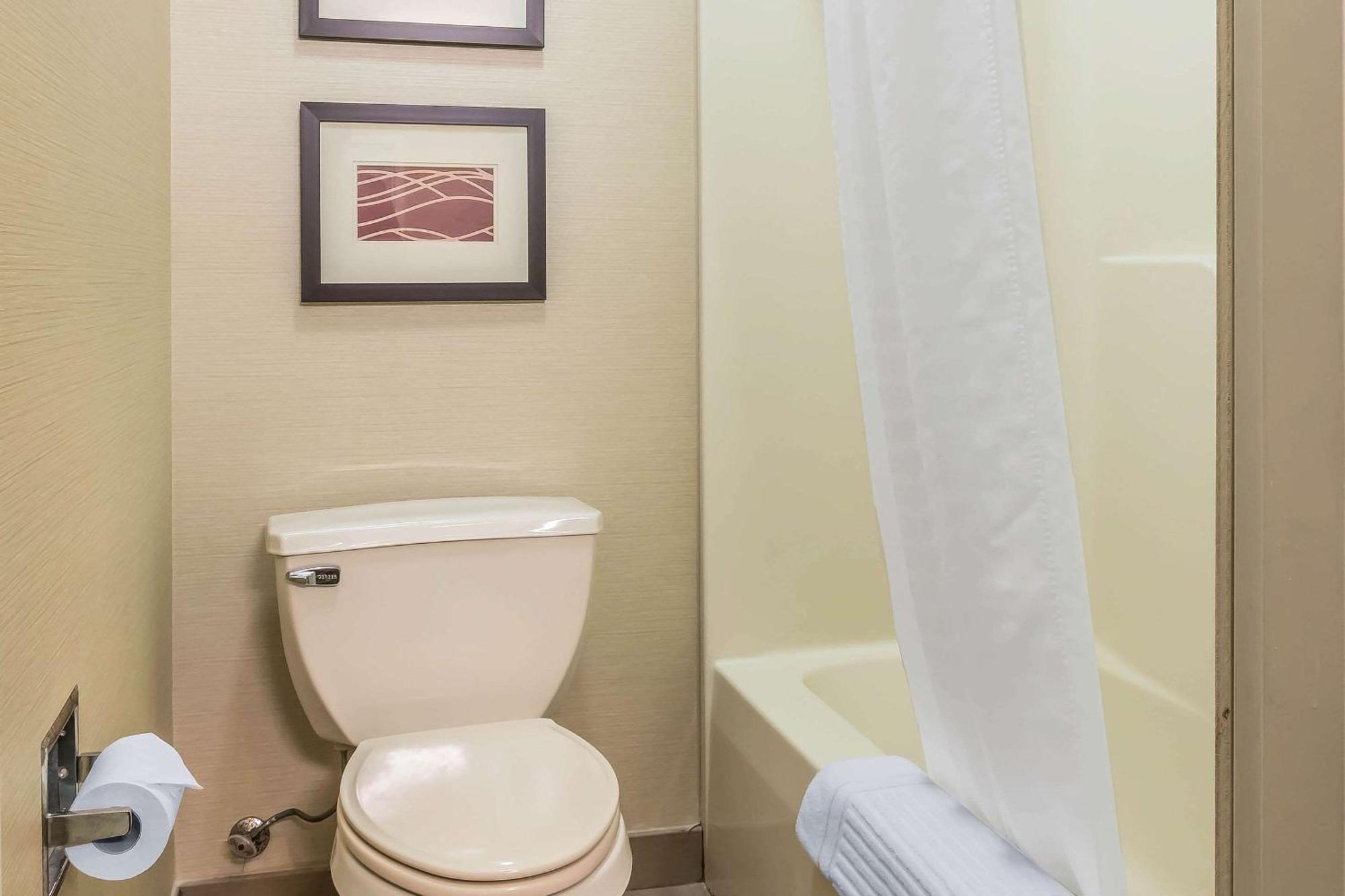 Comfort Lancaster County 3*